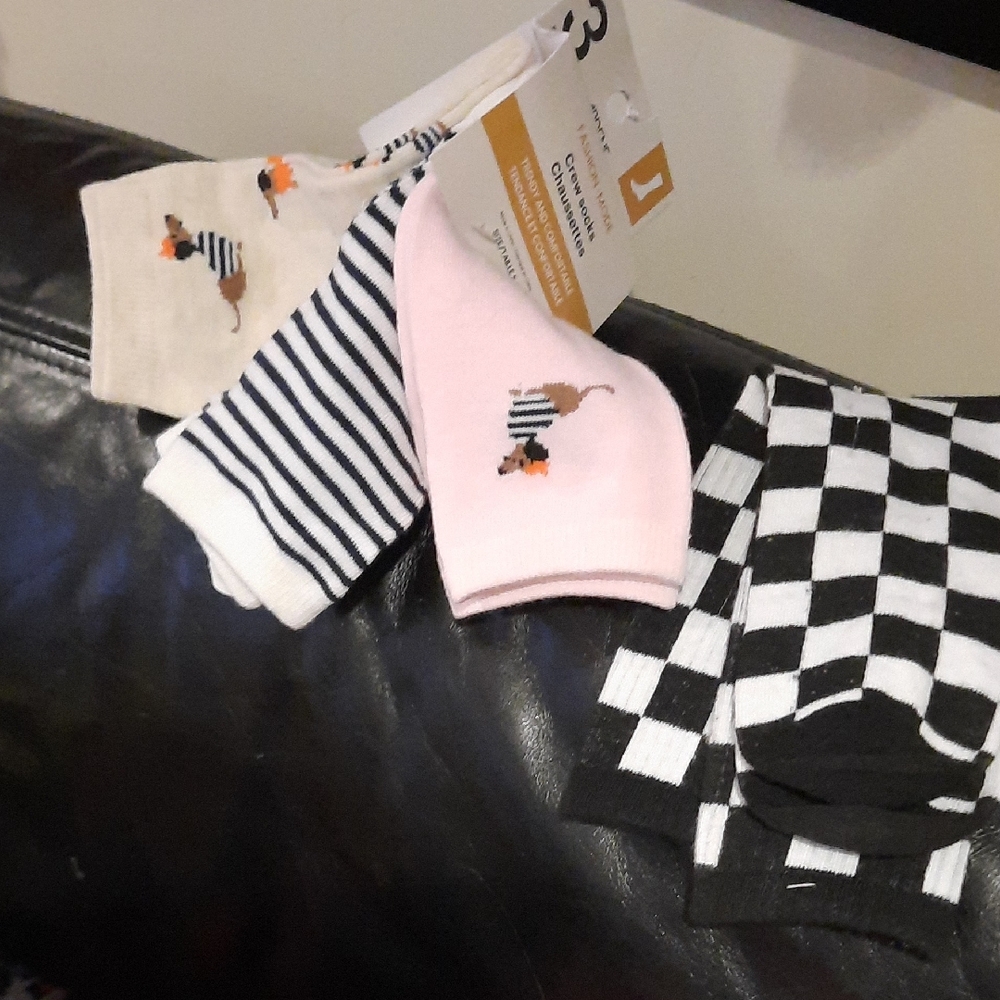 Bundle of 4 Pairs Crew Sicks Black White Stripes  Checked, Puppy 🐶 Lovers 🥰